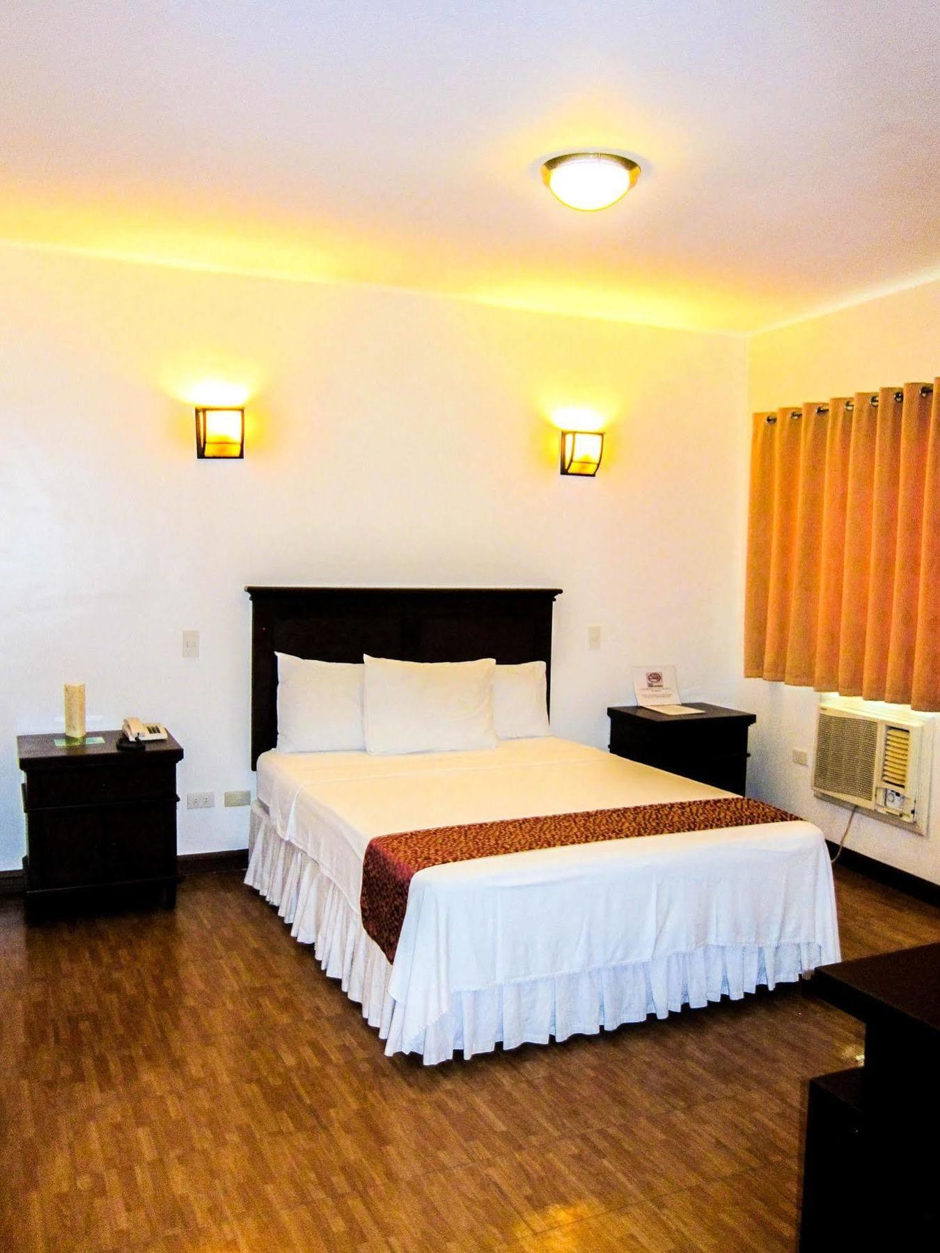 ออฟตานา สวีทส์ Hotel มันดาเวซิตี้ ภายนอก รูปภาพ